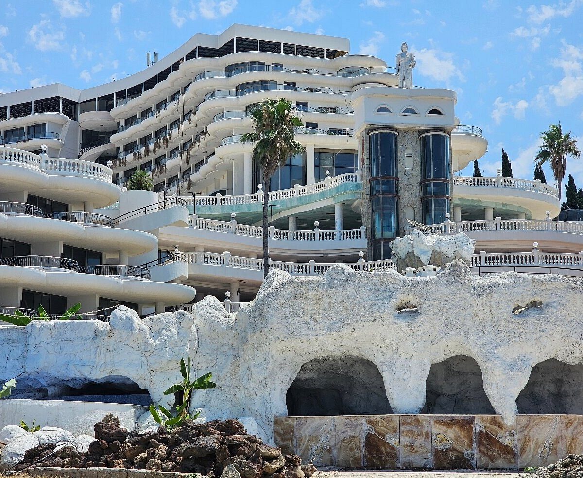 Sunrise Queen Luxury Resort & Spa — Açık havuz peyzajı — side hava durumu yaz
