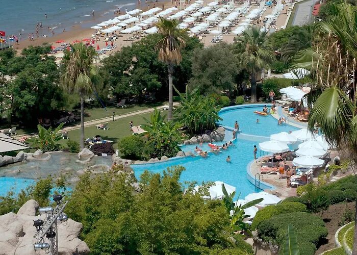 Sunrise Queen Luxury Resort & Spa — Açık havuz peyzajı — antalya havalimanından side ulaşım