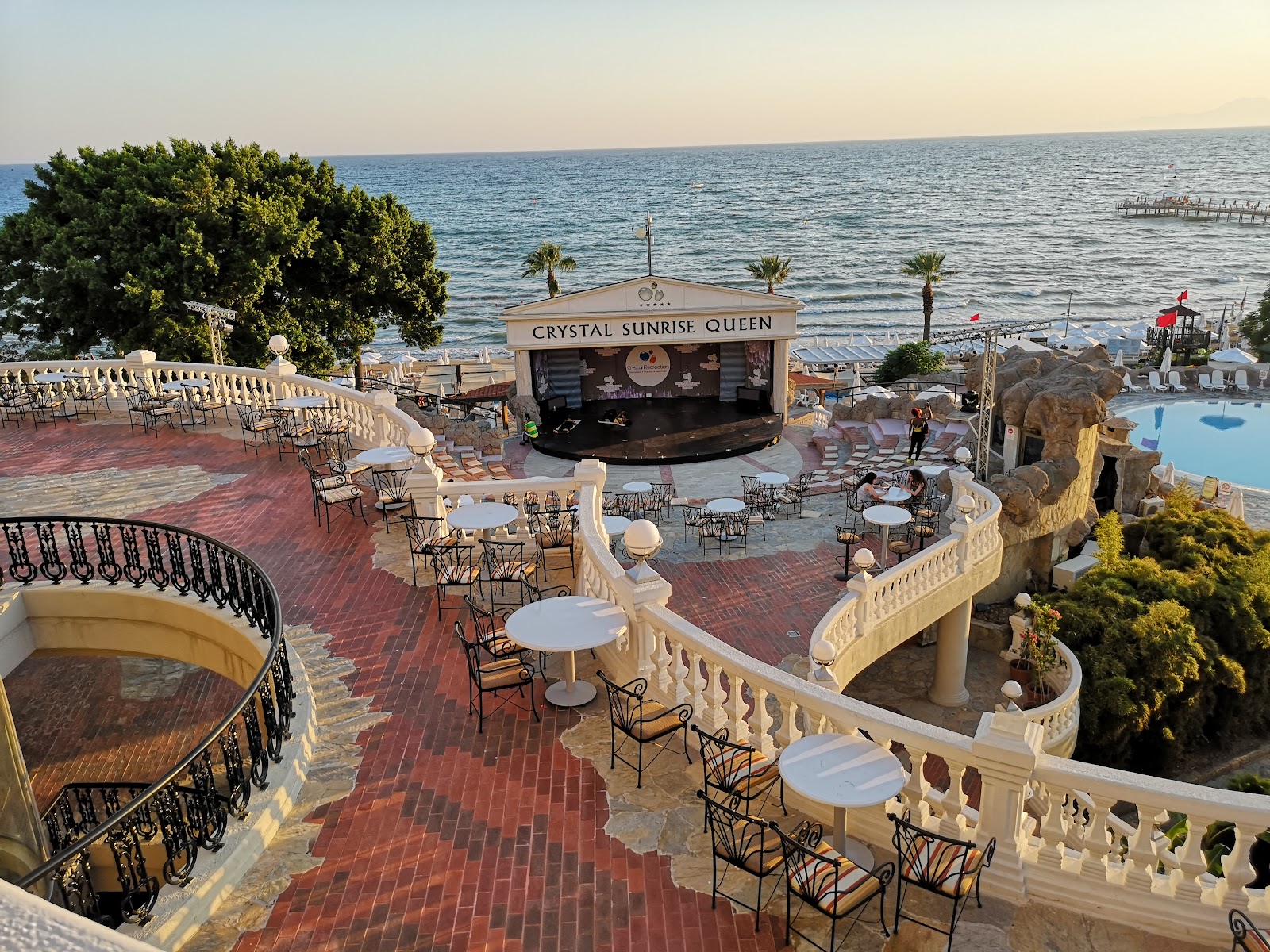Deniz Manzaralı Teras Kafe — Sunrise Queen Hotel Side