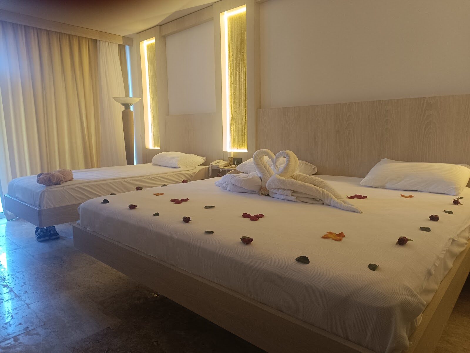 Sunrise Queen Side — Oda içi görünüm detayı — side hava durumu yaz