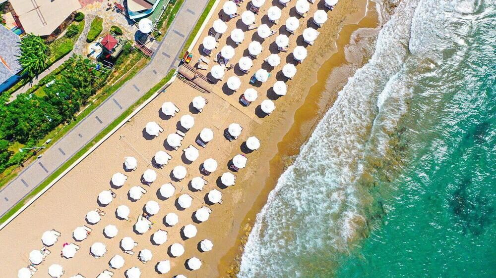 Mavi Bayraklı kum plajı — Sunrise Queen Hotel Side/Kumköy otel arşivi — side gezilecek yerler