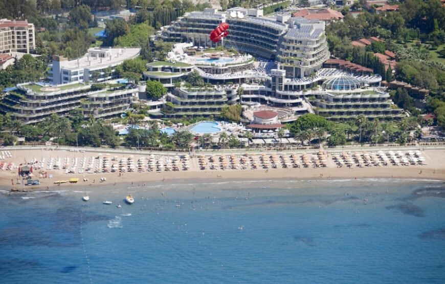Das Sunrise Queen in Side Kumköy vom Meer aus gesehen