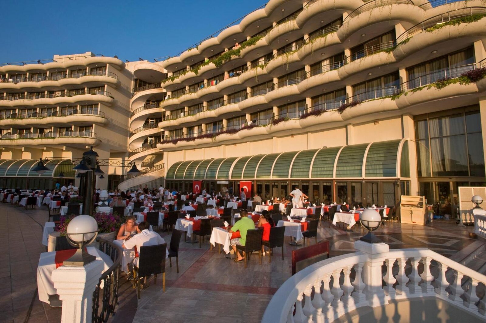 Restoranlar & Barlar